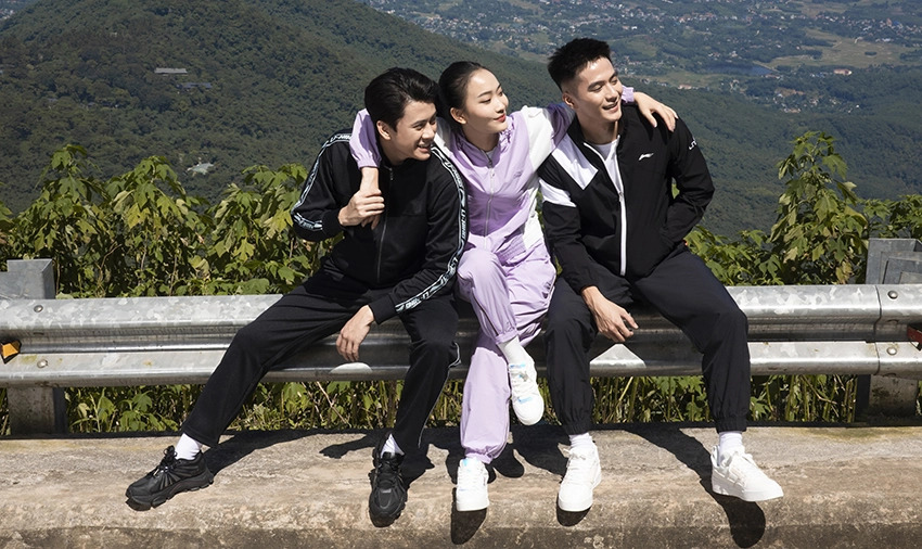Quần áo gió Li-ning trợ thủ đắc lực dành cho tín đồ thời trang đam mê vận động